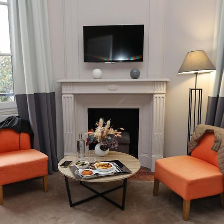 Hotel Chateau De Lacan 브리브라가야르드 외부 사진