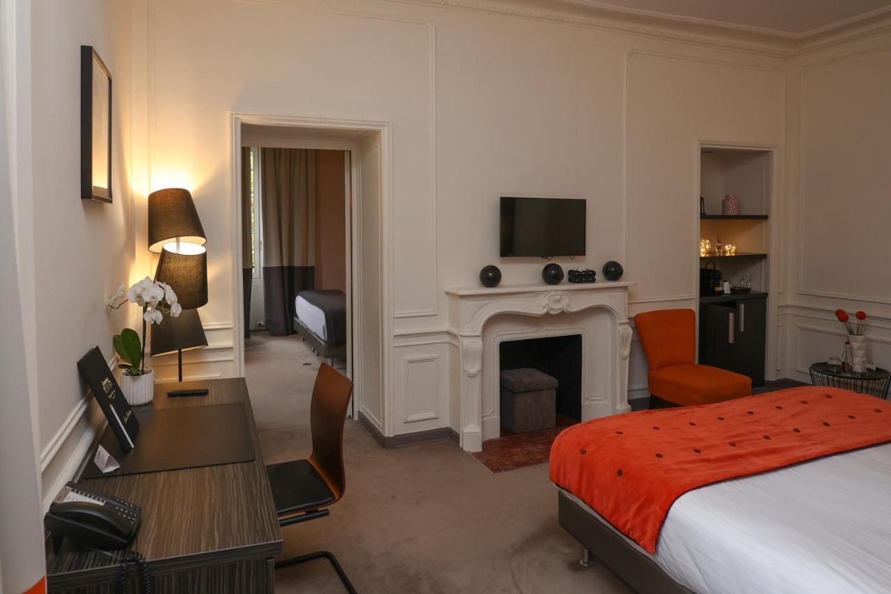 Hotel Chateau De Lacan 브리브라가야르드 외부 사진